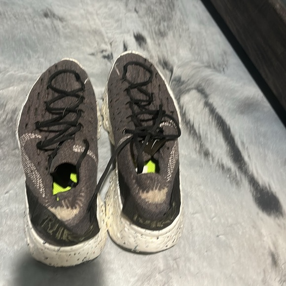 Mesh Nike sneaker - Picture 4 of 6